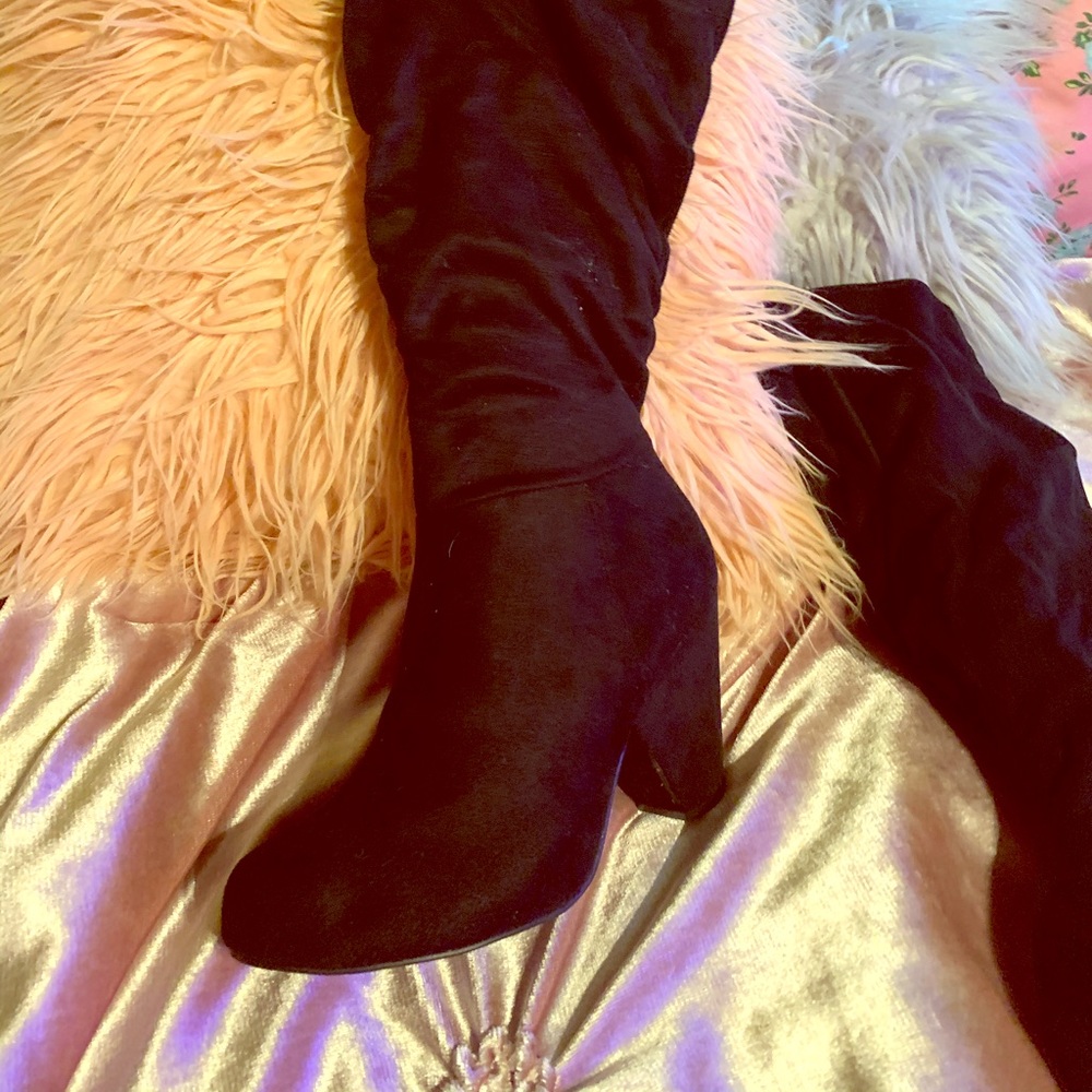 *SALE!* Black Knee High boots